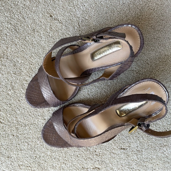 Ralph Lauren heels - Picture 3 of 4